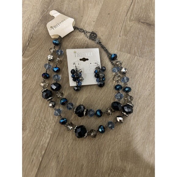 Trifari NOS Crystal Bead Necklace & Earrings Set - Cool Winter Blue Gray 18" - Picture 4 of 11